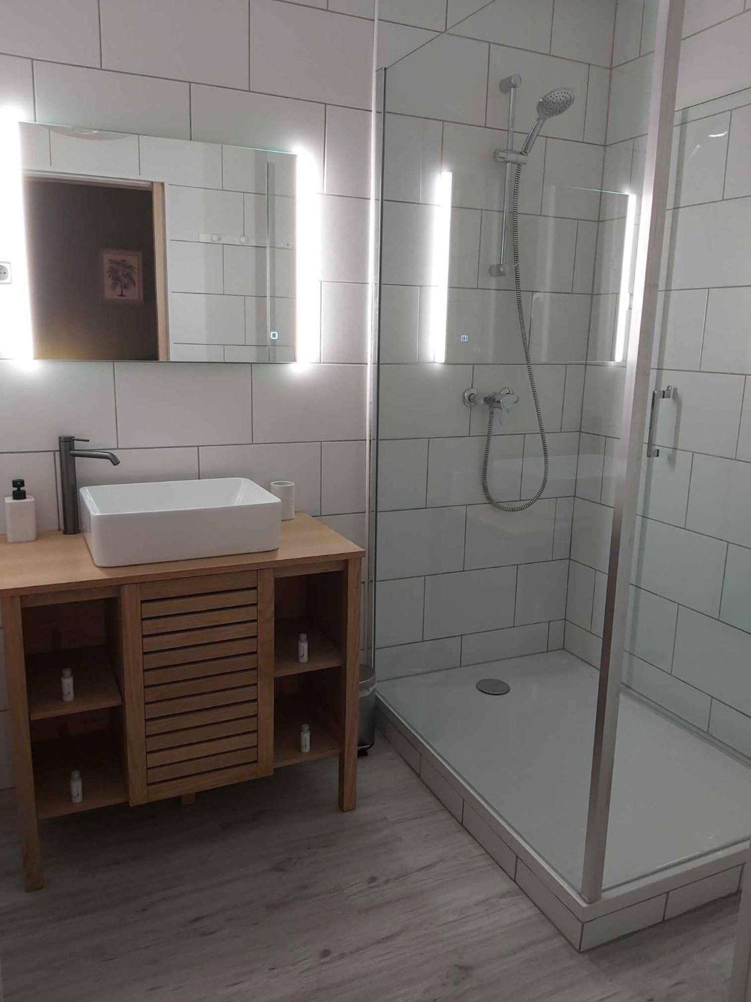 Garibaldi De Calais Fonctionnelle Nouvelle Renovation Jardin Prive Apartman Kültér fotó